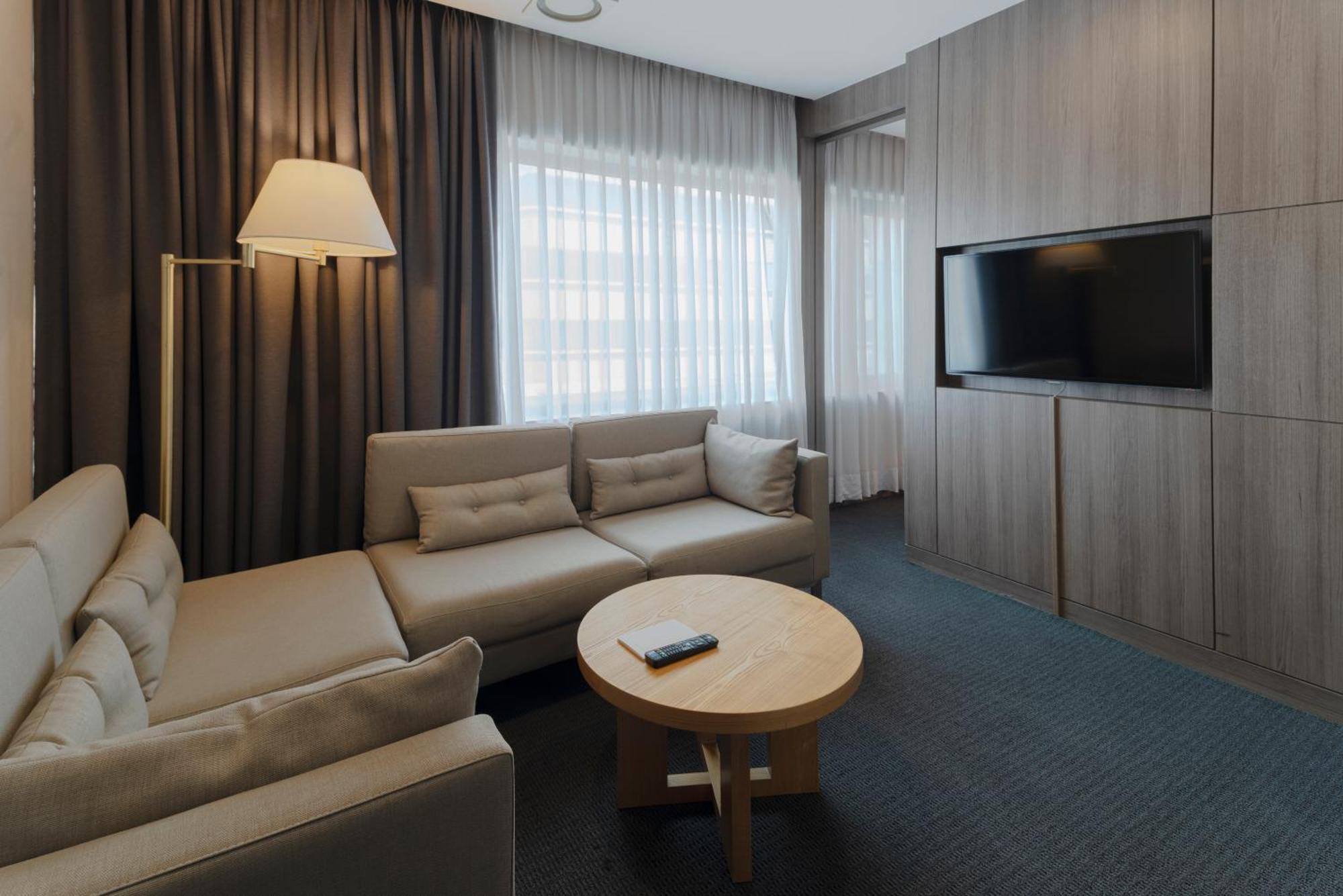 Amid Hotel