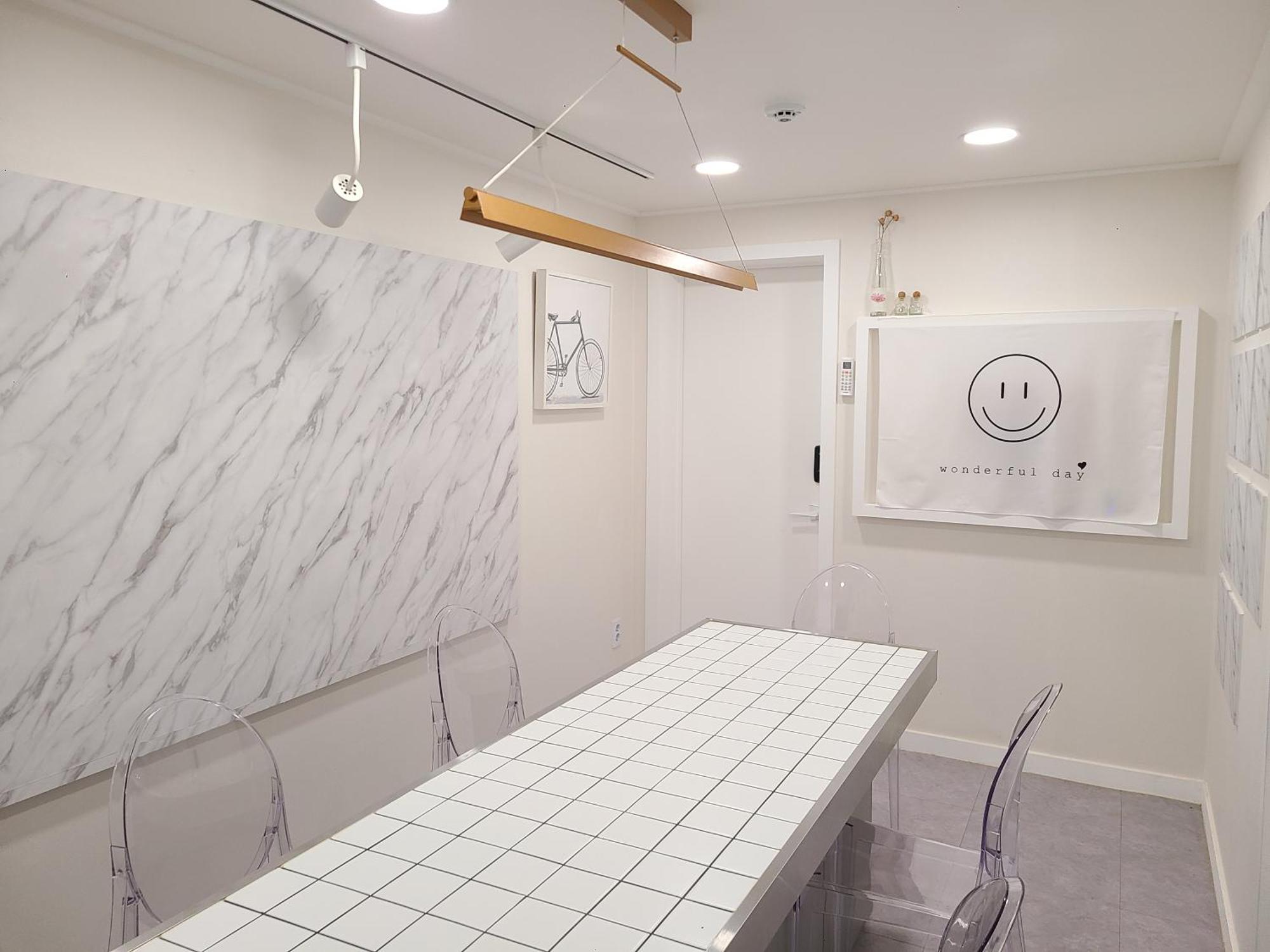 Batwo - For Foreigners Only Guest house