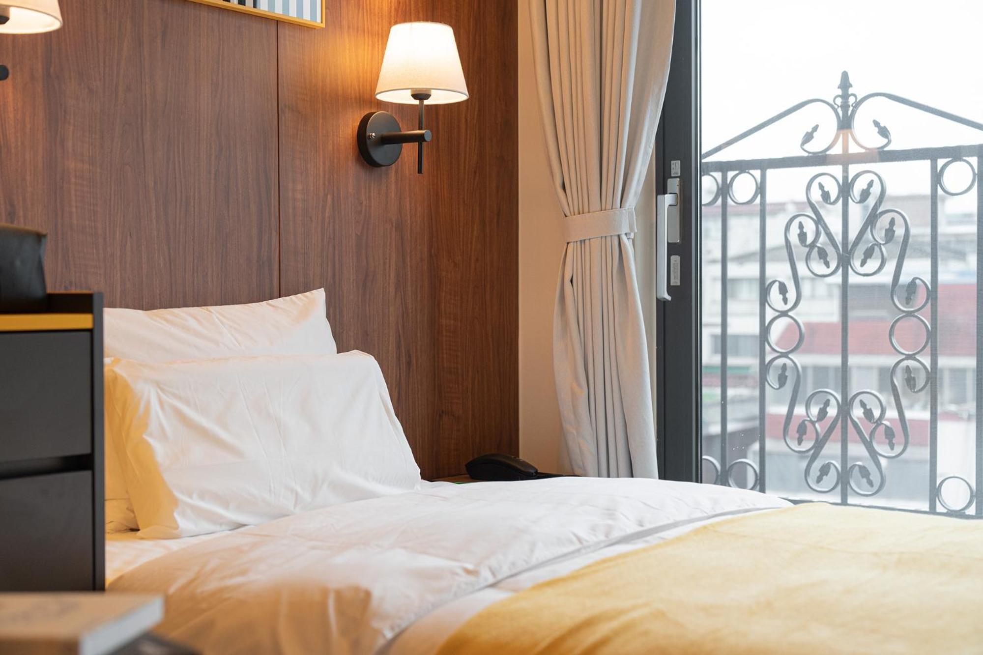 Nouvelle Itaewon By Aank Hotel
