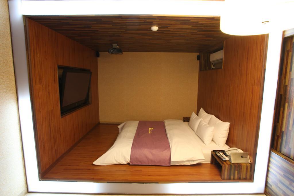 Hotel Pharaoh 3*