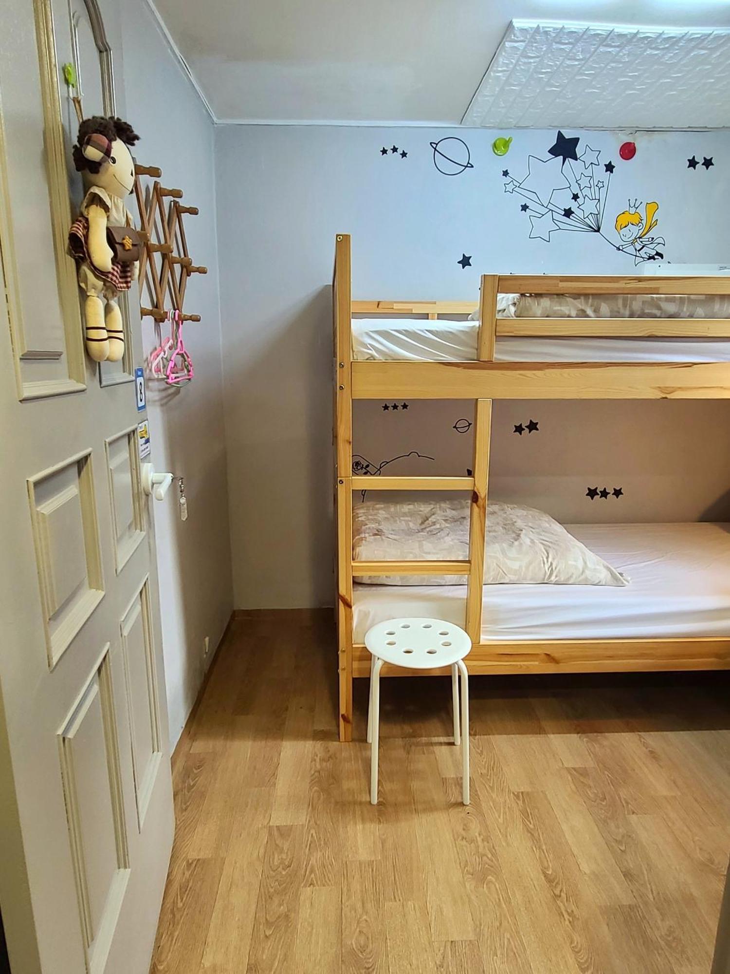 Apple Tree Guest house 2*