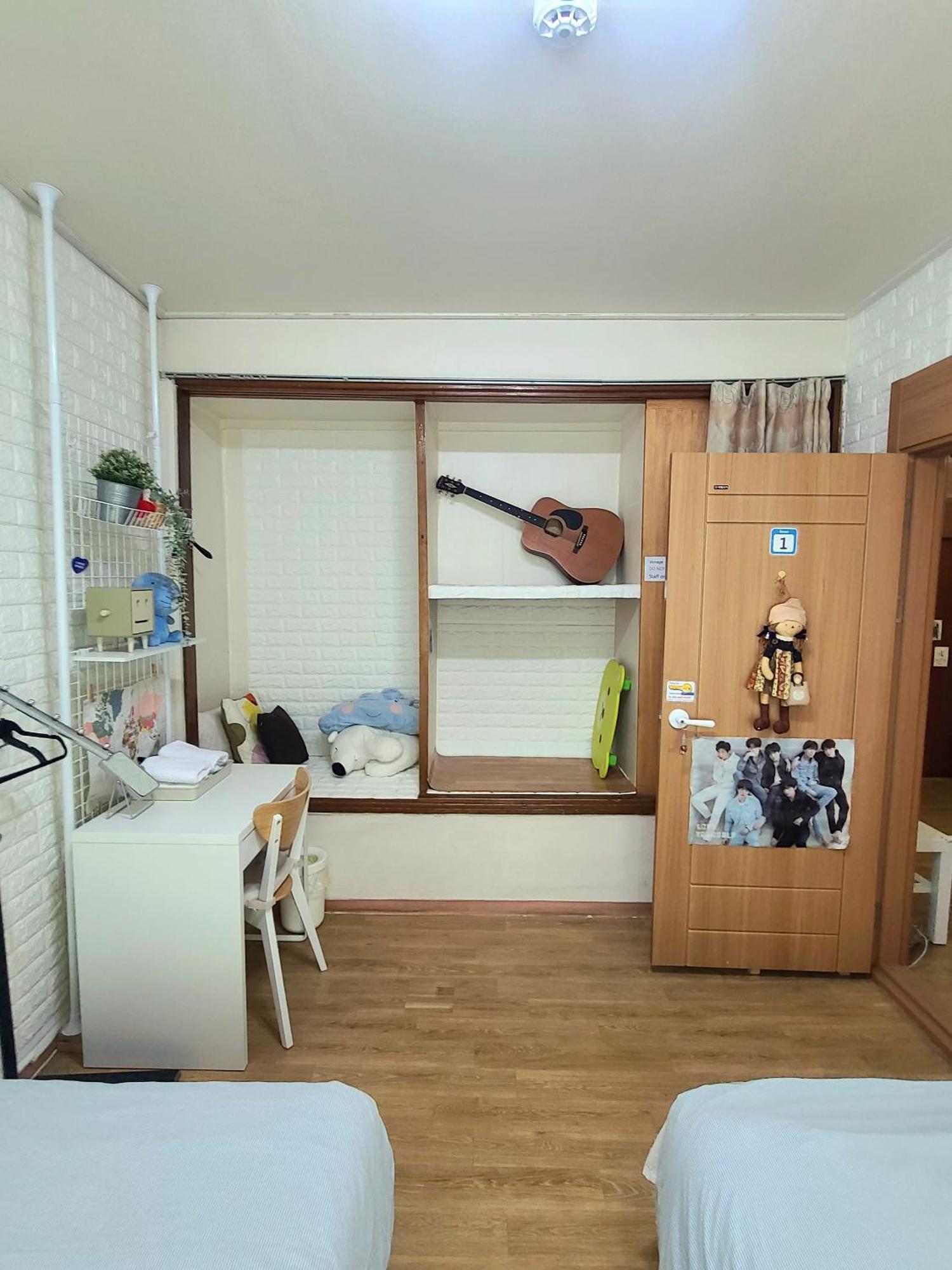 Apple Tree Guest house 2*