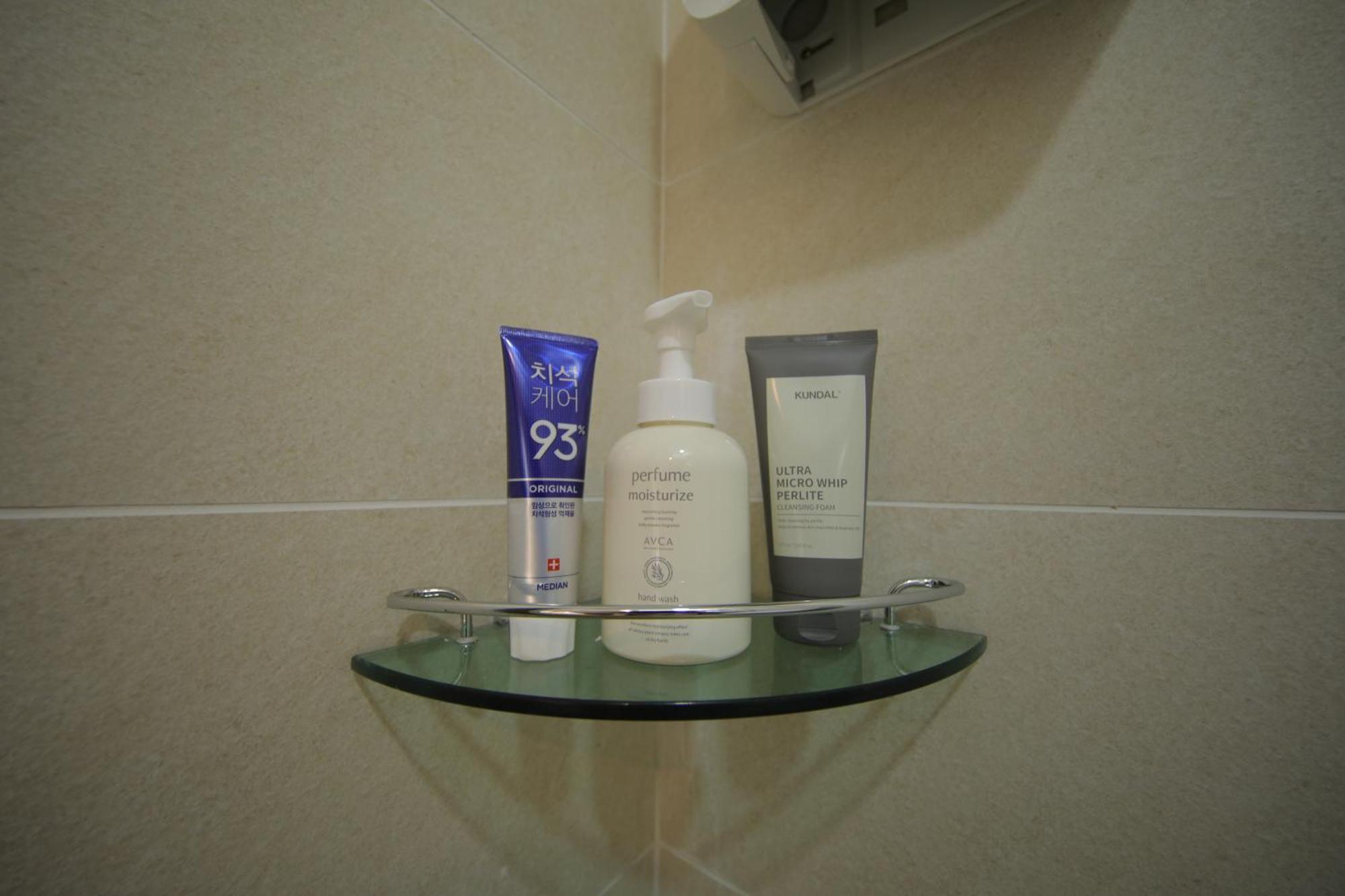 Slow Vibe Myeongdong Guest house
