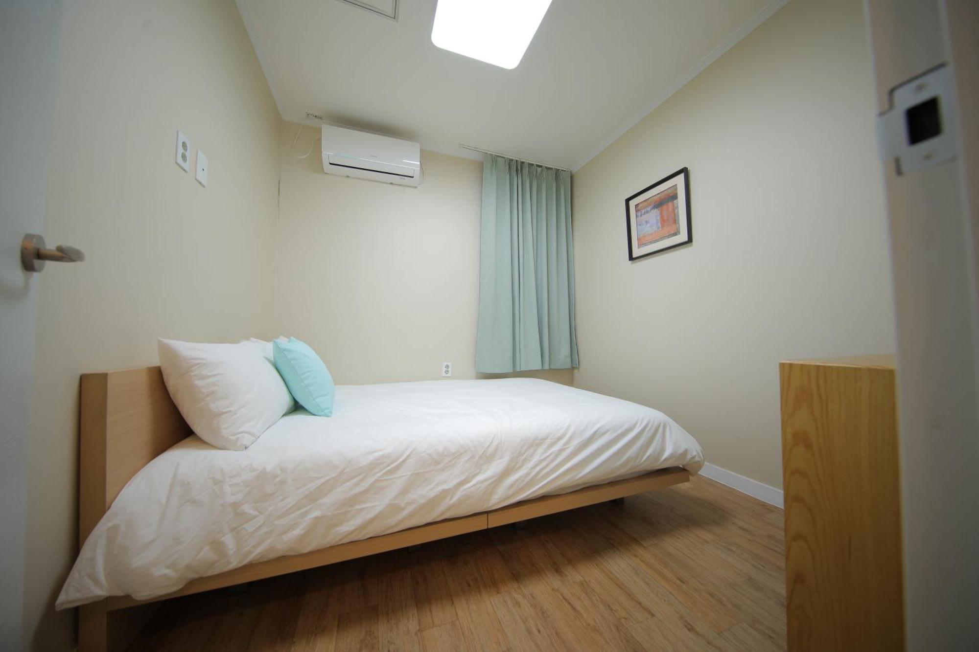 Slow Vibe Myeongdong Guest house *