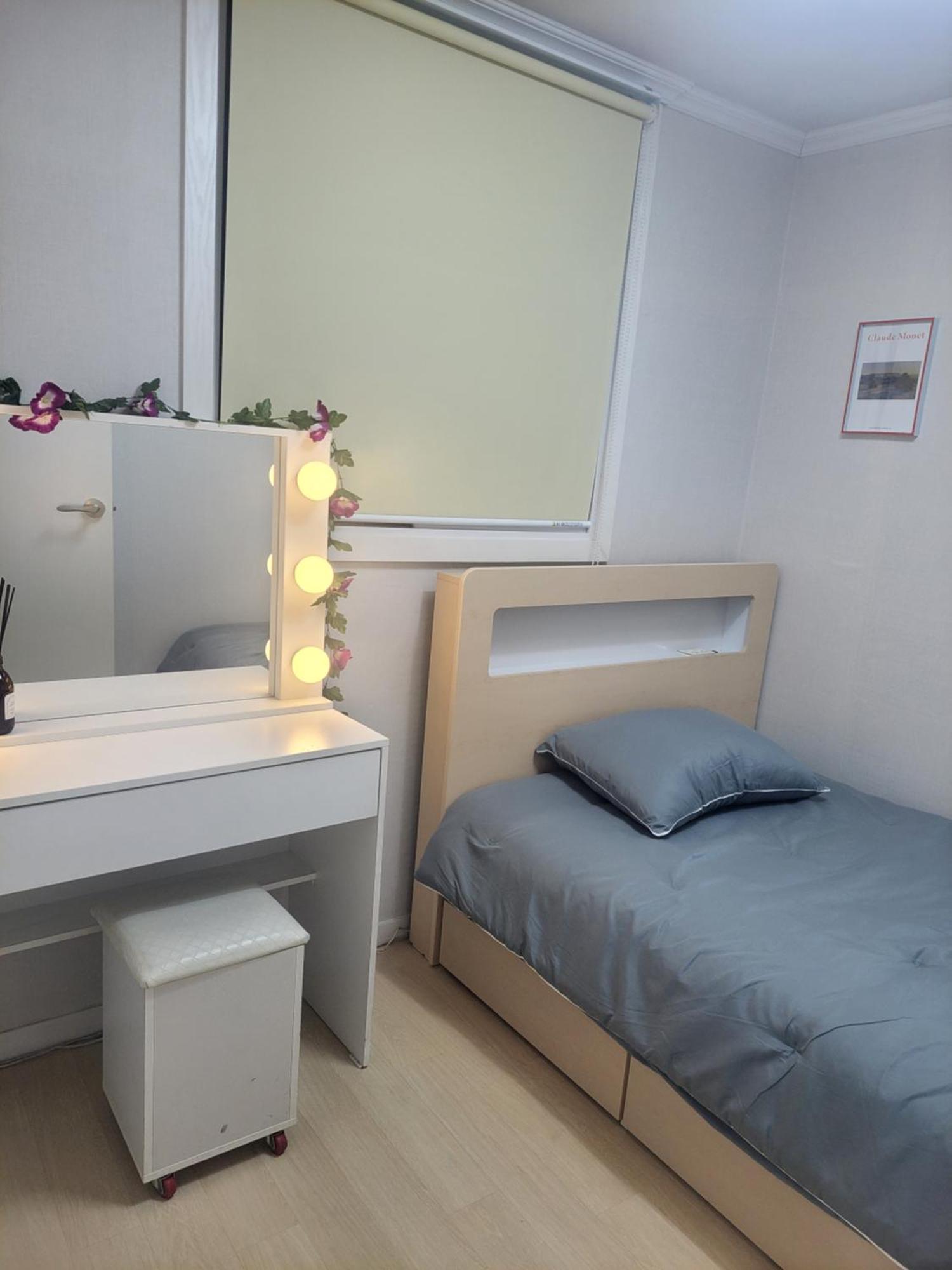 Newly Renovated 2 Bedroom #7 Apartment Seoul