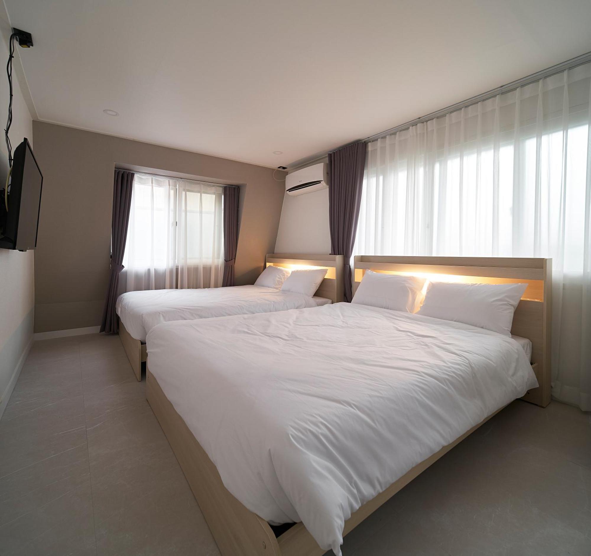 Jinsim House In Hongdea Apartment Seoul