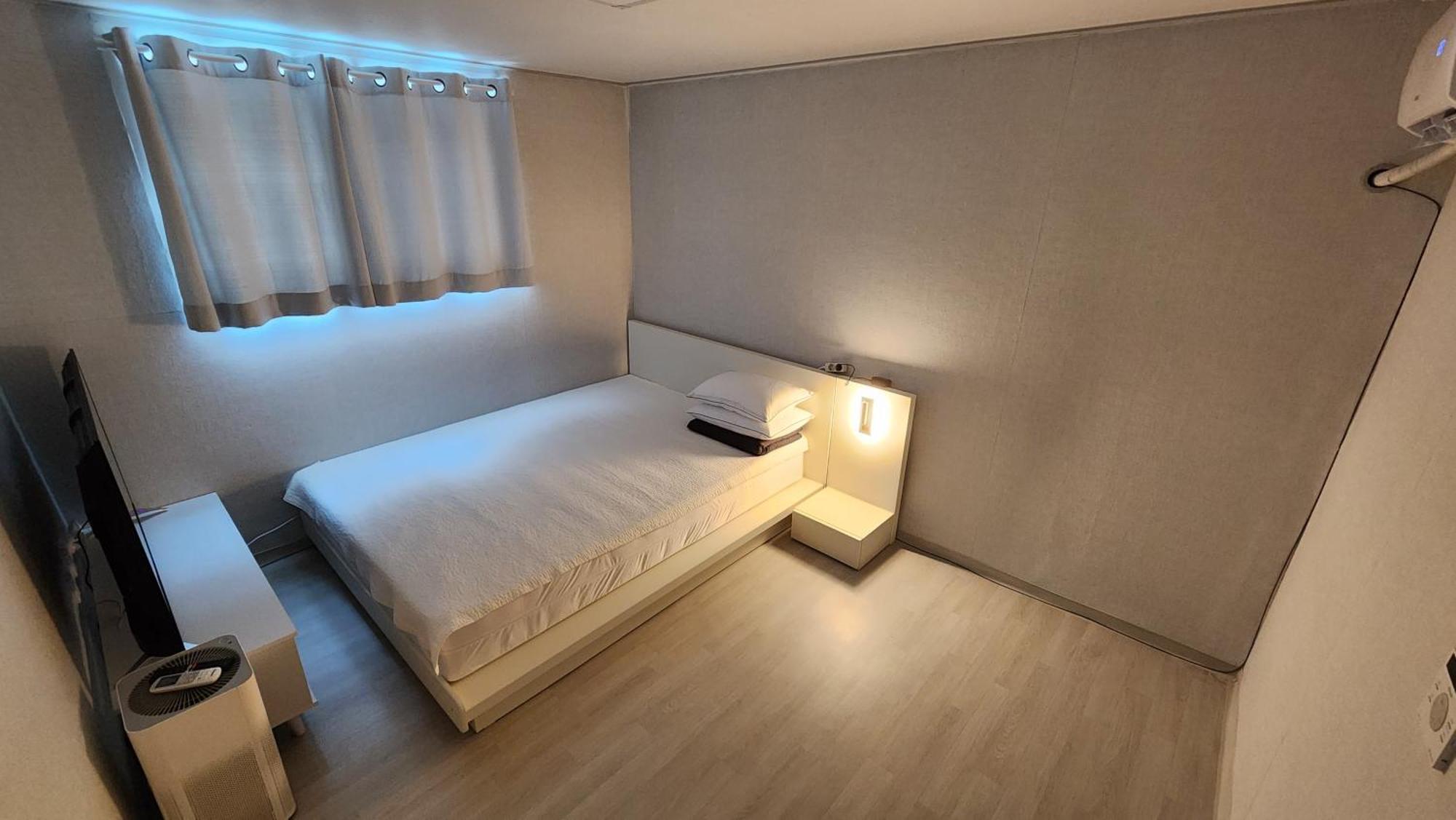 Middle Option Two-room, Exclusive Use, Public Transportation 4 Minutes Away * Seoul