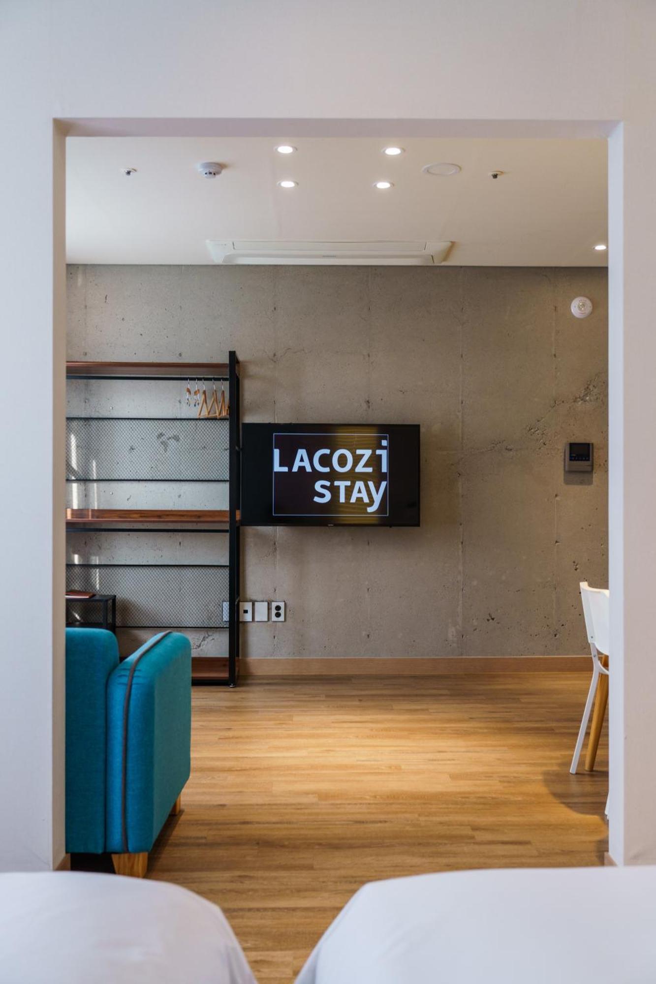 Lacozi ,
