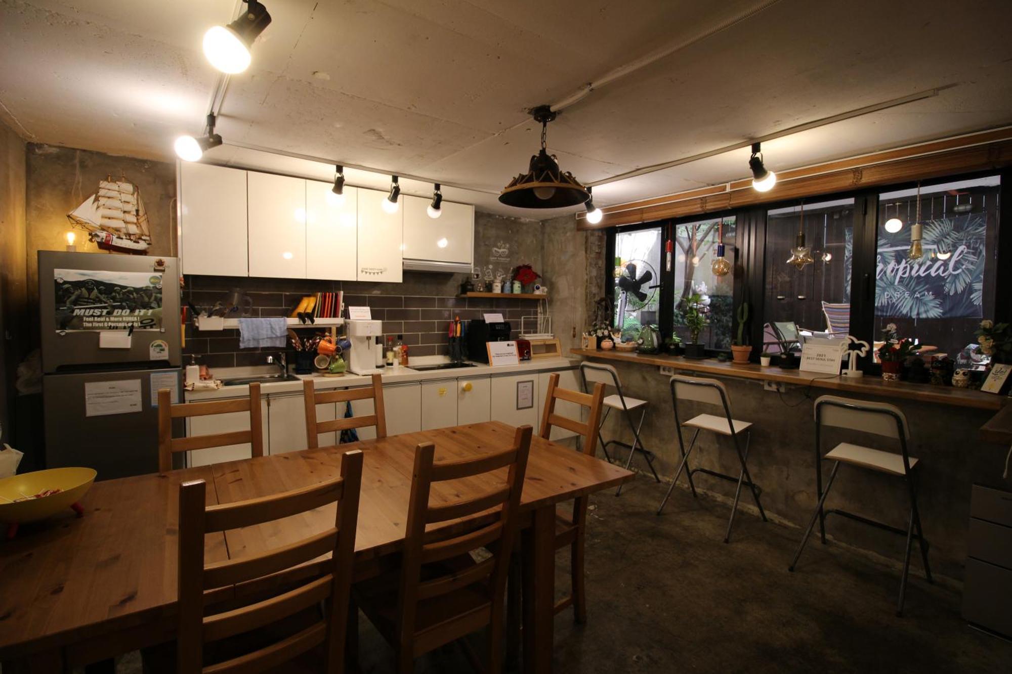 Bunk Hongdae Guest house