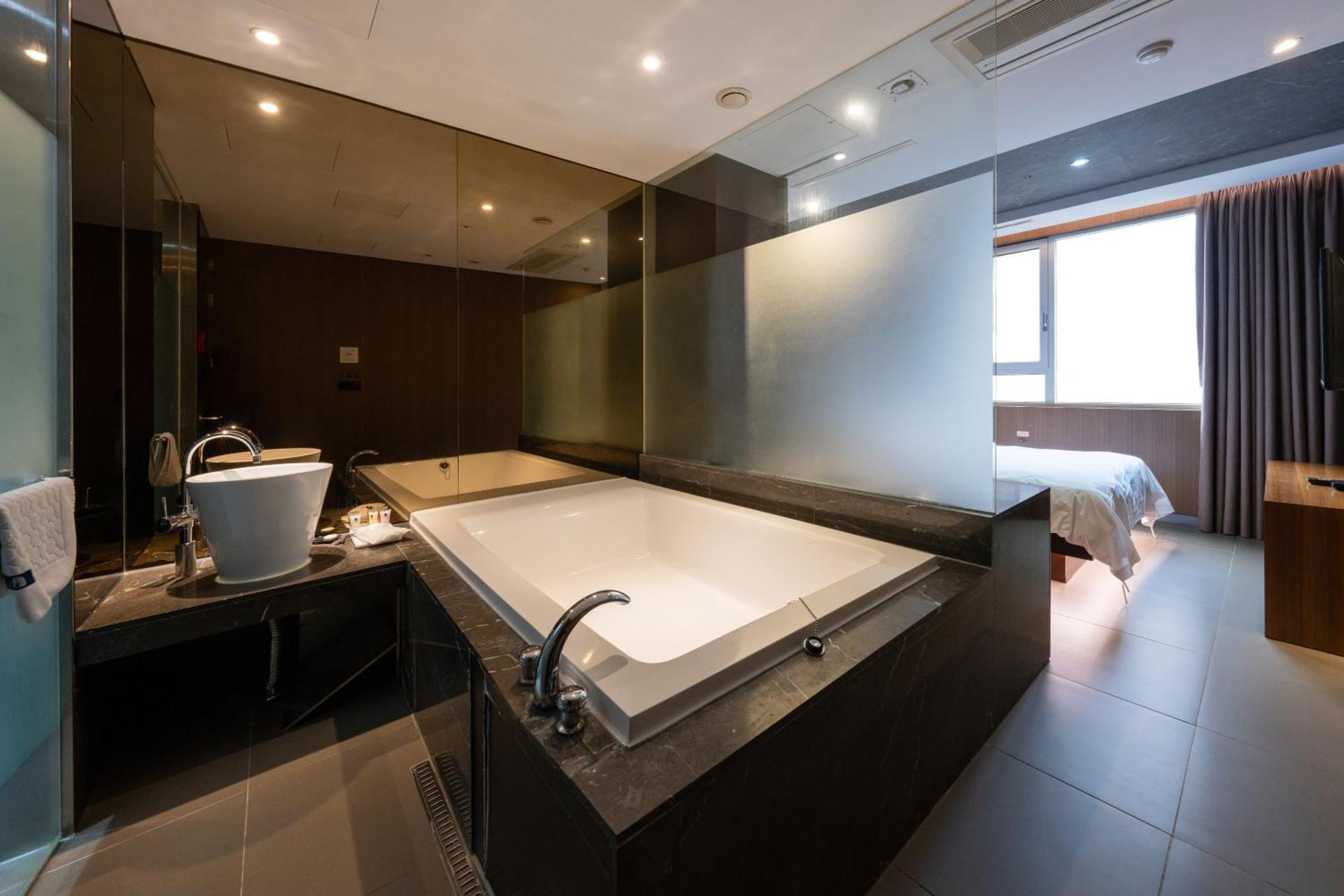 Hotel The Designers Hongdae