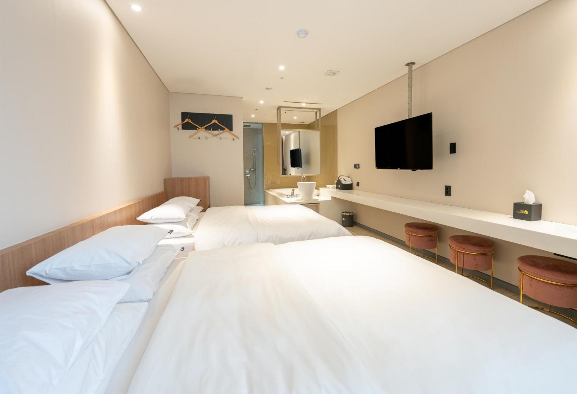 Hotel The Designers Hongdae