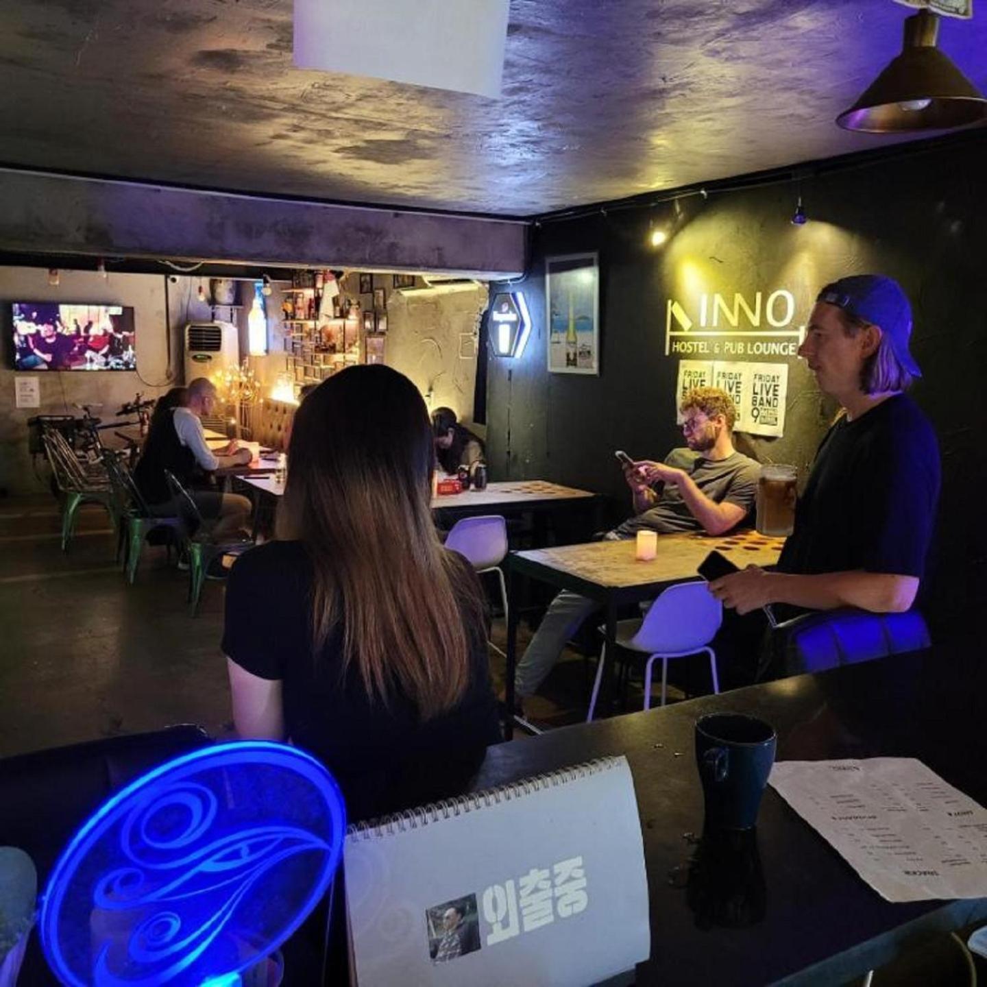Hostel Inno & Pub Lounge Hongdae *
