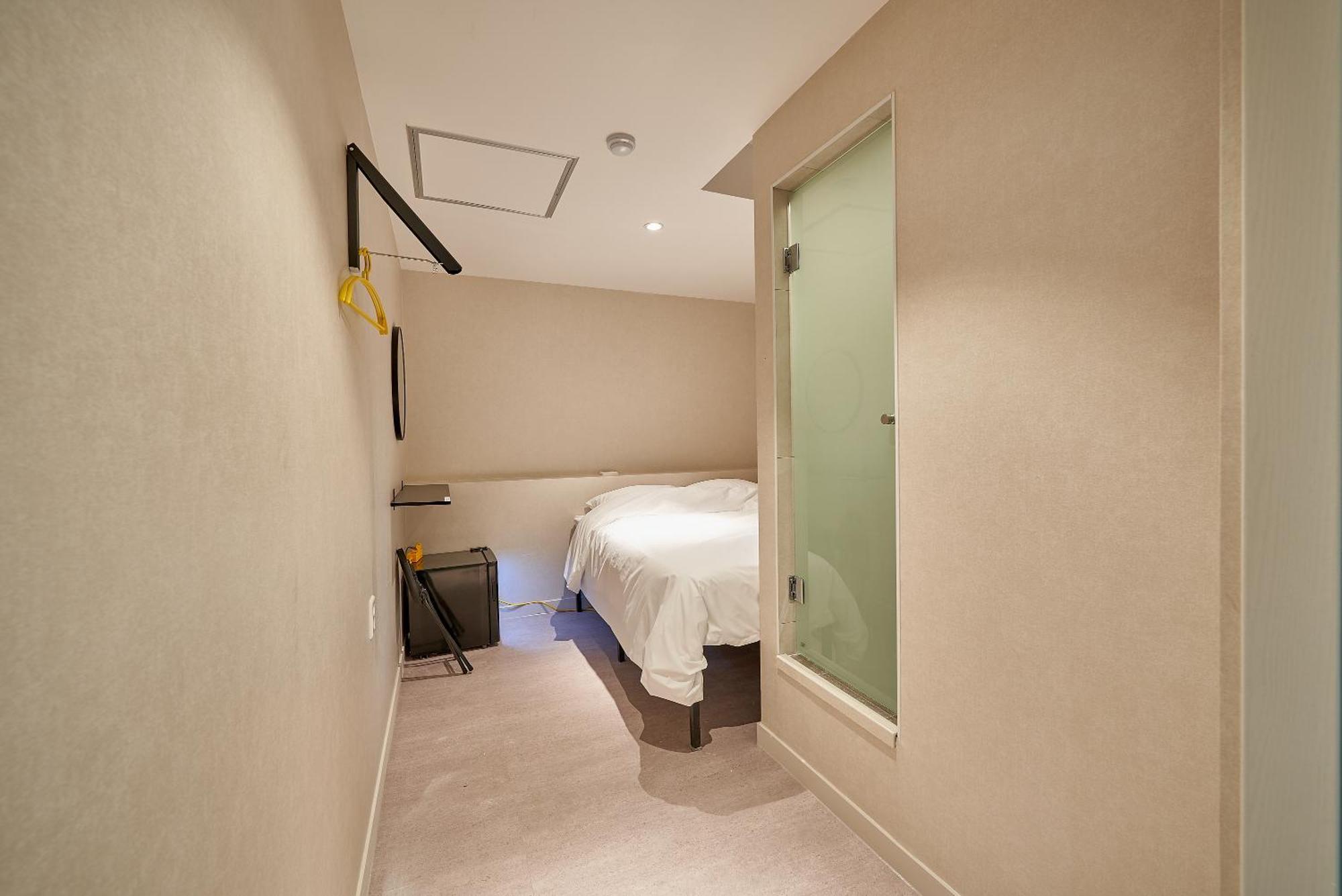 Life In Euljiro Capsule hotel Seoul