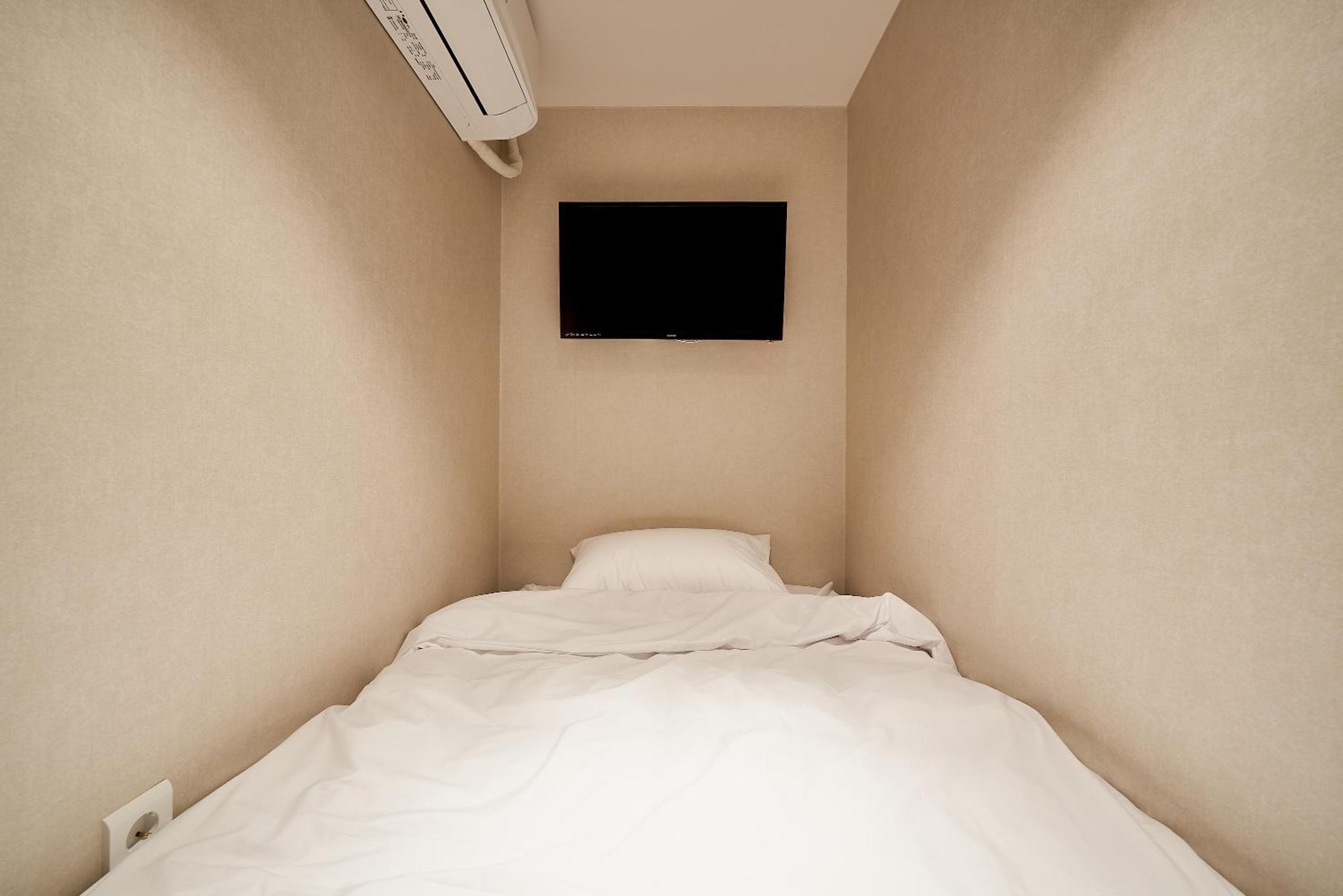 Life In Euljiro Capsule hotel Seoul