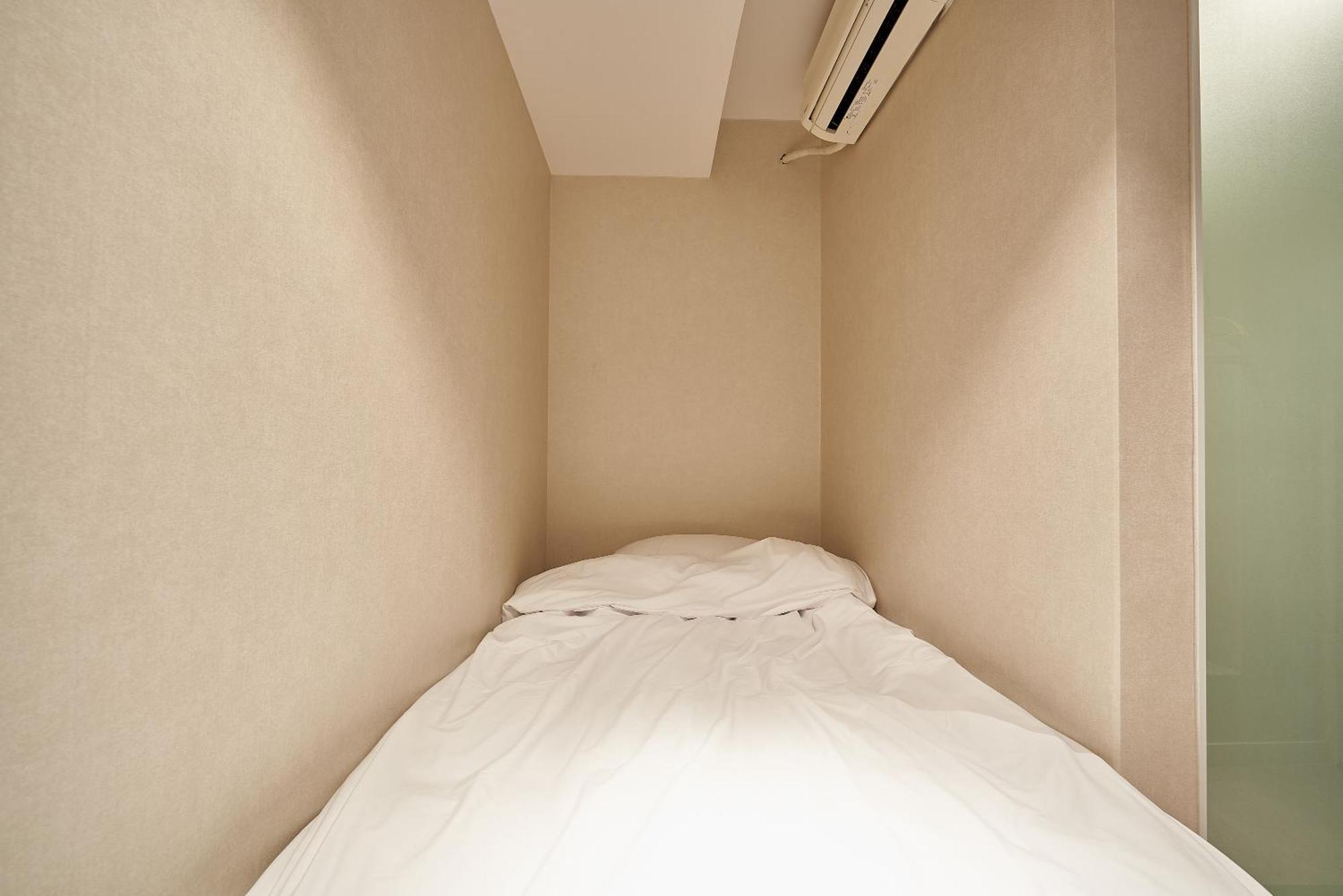 Life In Euljiro Capsule hotel *