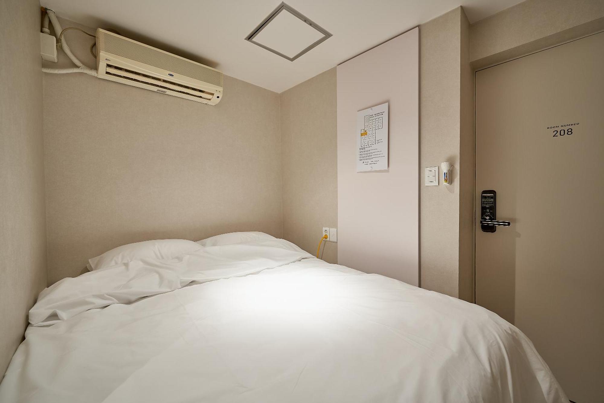 Capsule hotel Life In Euljiro Seoul