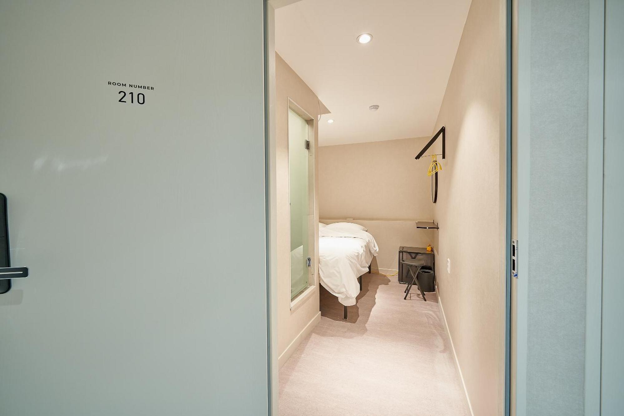 Life In Euljiro Capsule hotel