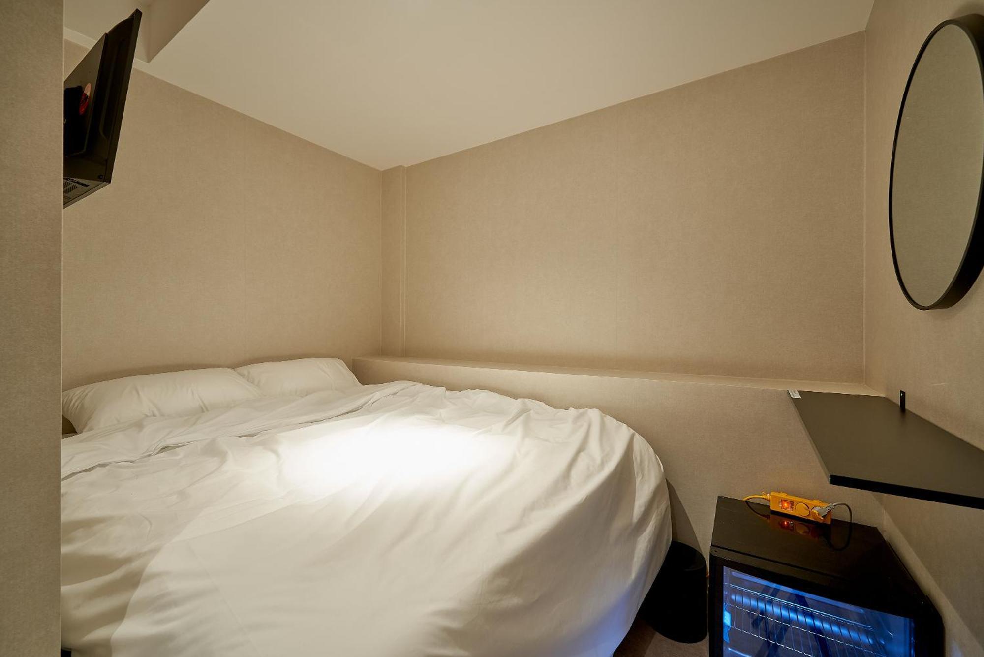 Life In Euljiro Capsule hotel *