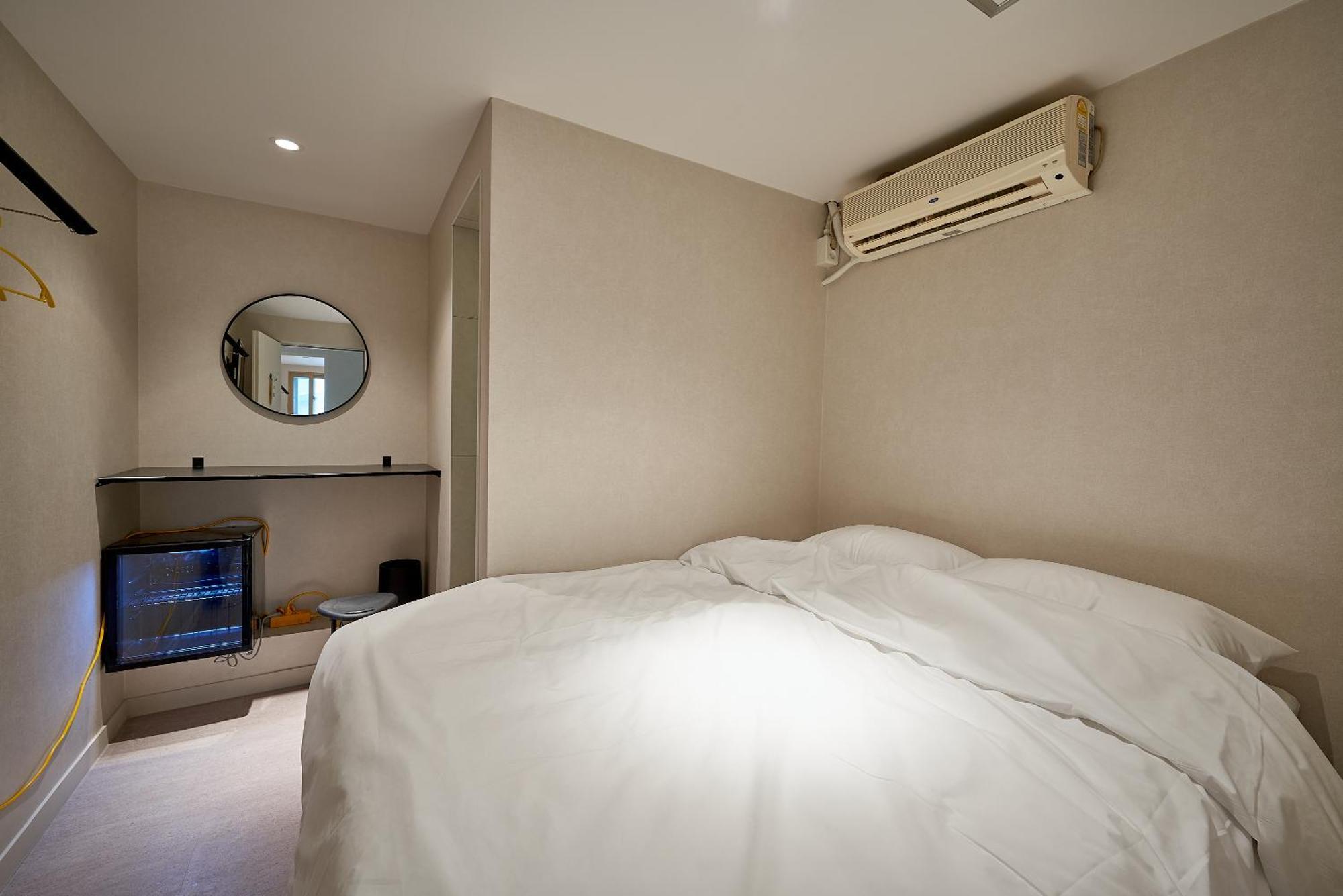 Capsule hotel Life In Euljiro