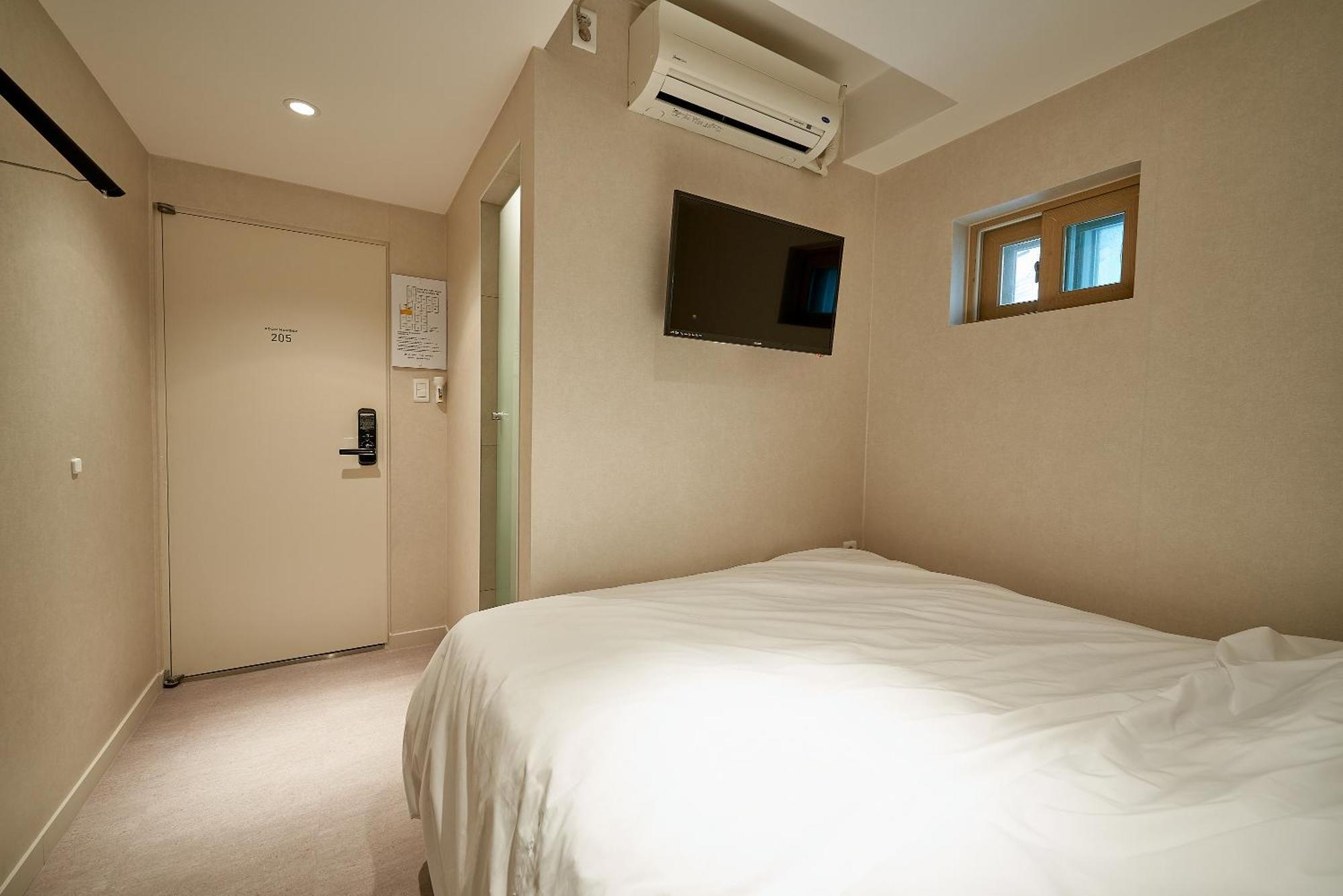 Life In Euljiro Capsule hotel Seoul