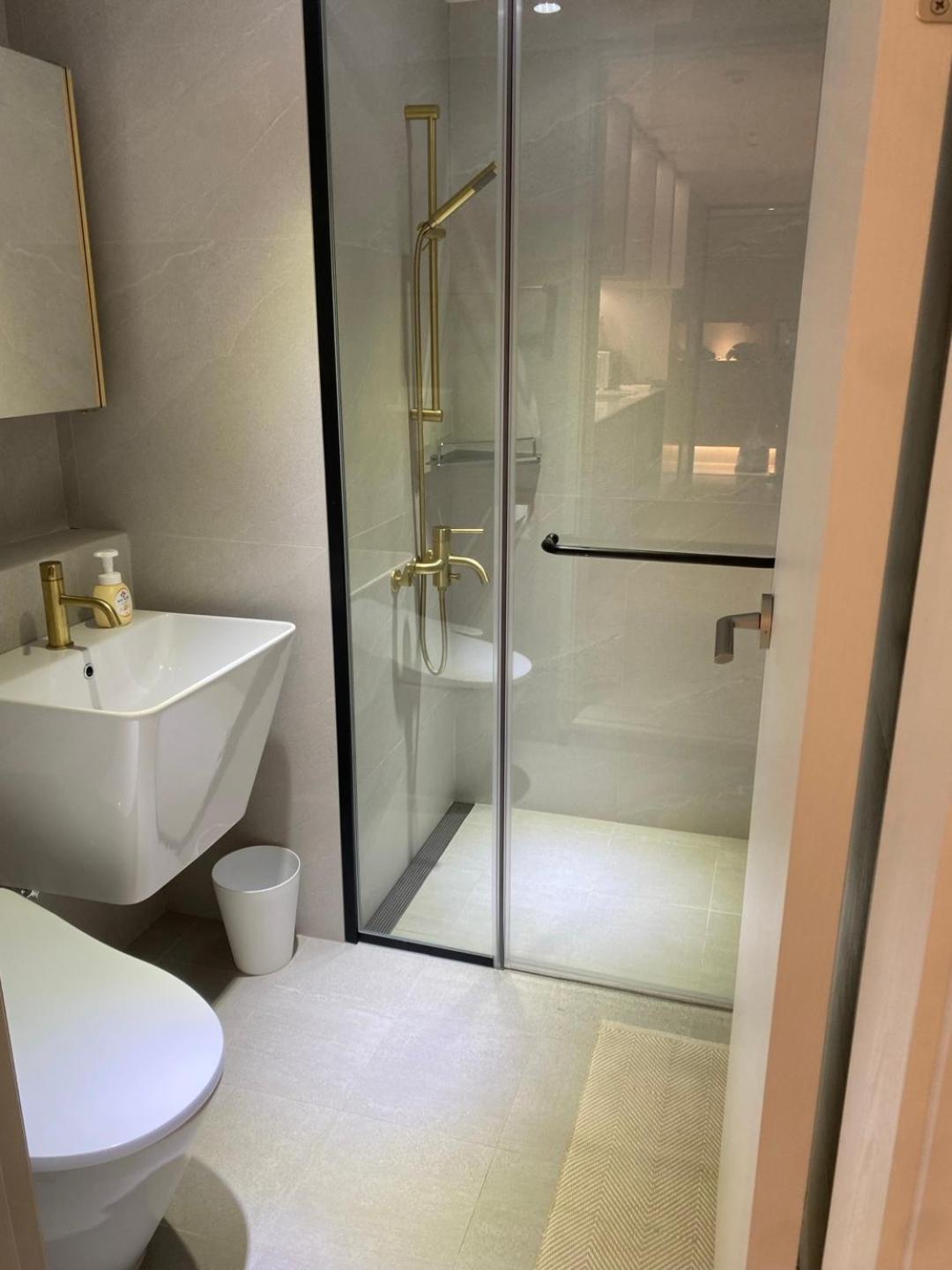 2023 New Build, Super Neat Full Option Apartment Seoul