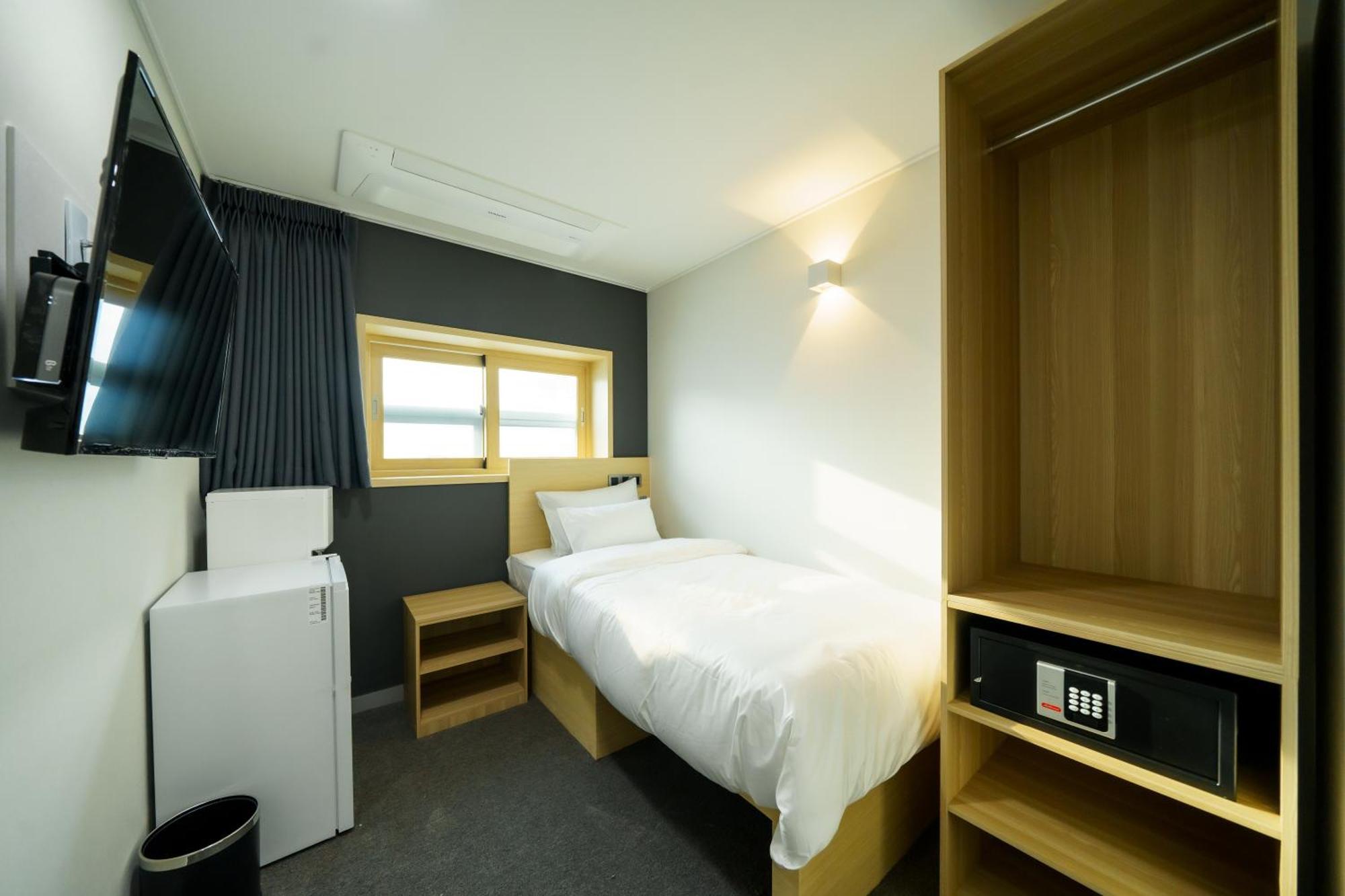 The Hue Myeongdong * Seoul