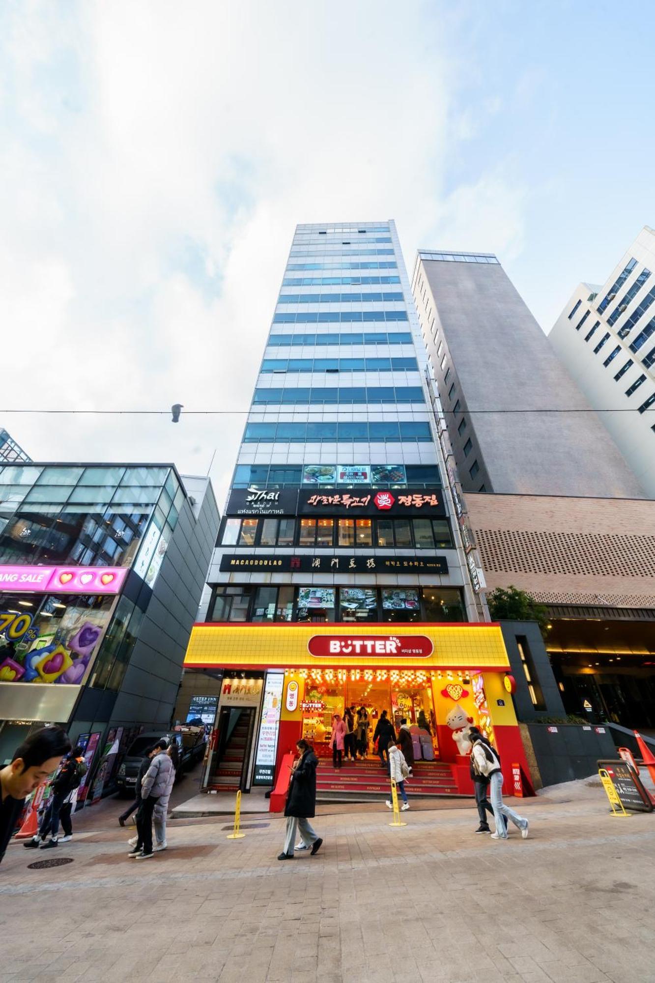 The Hue Myeongdong Guest house