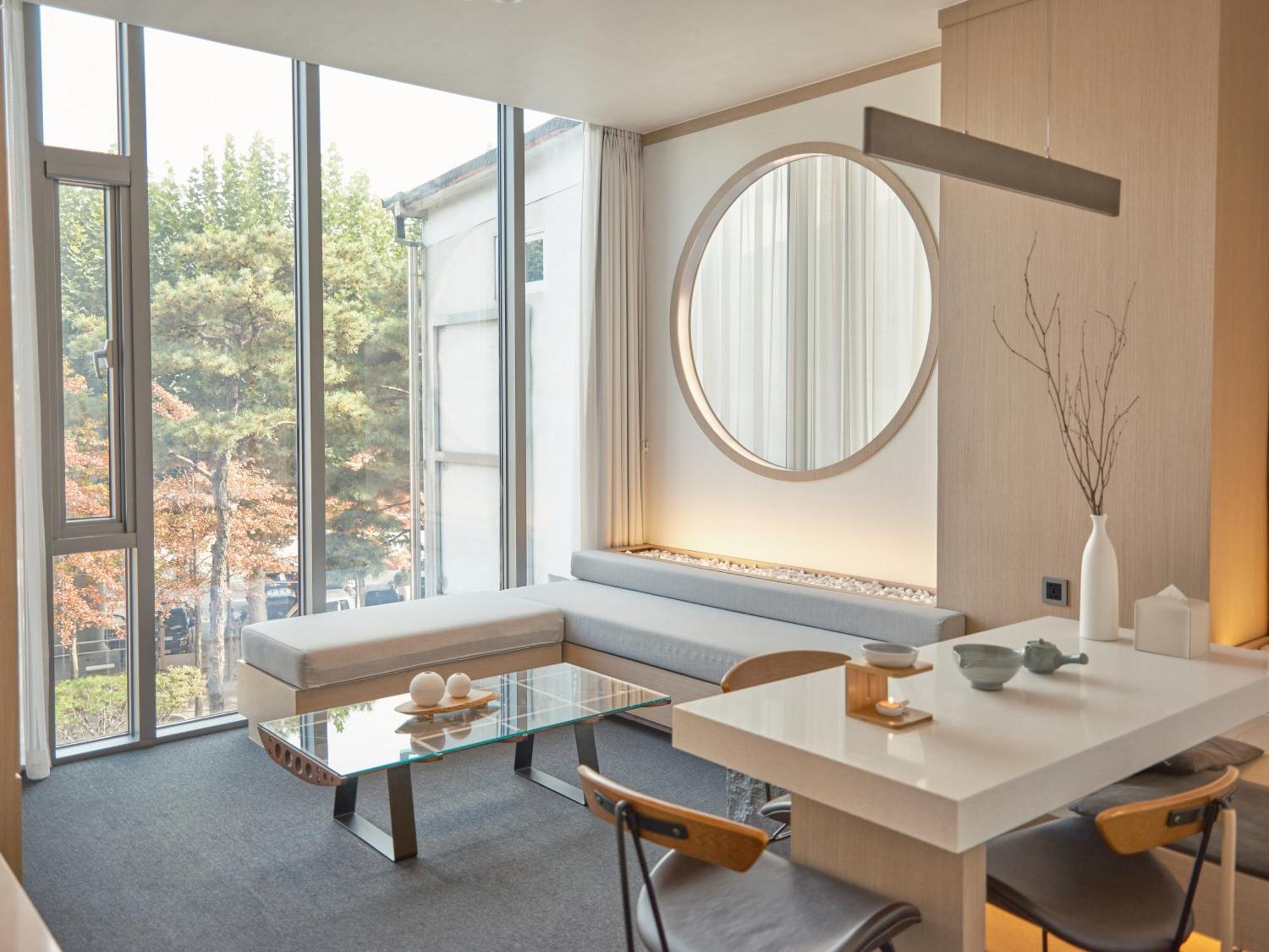 Uh The Hotel Seoul