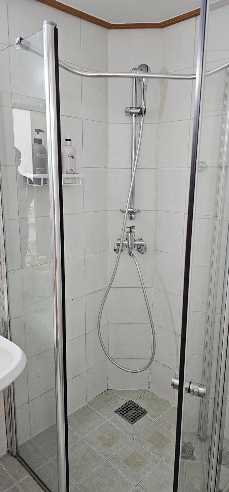 Hongdae Guesthouse3 1min From Hongik Uni Station Exit #1 * Seoul
