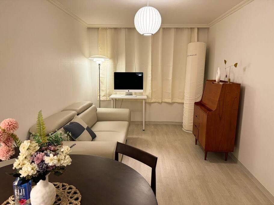 6min To Mangwon Staion Apartment Seoul