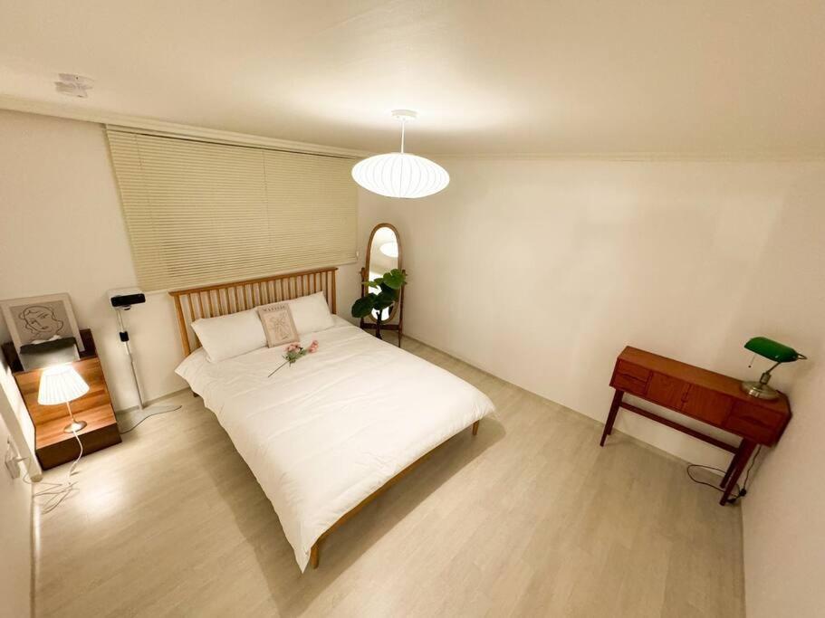 Apartment 6min To Mangwon Staion *