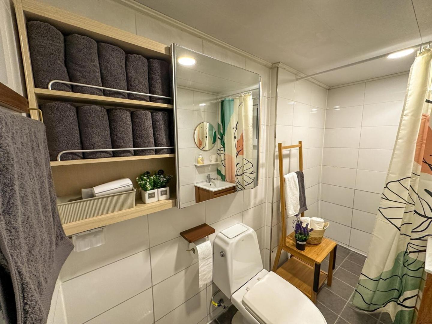 Yunseul- Garden House In The With Korean Beauty * Seoul