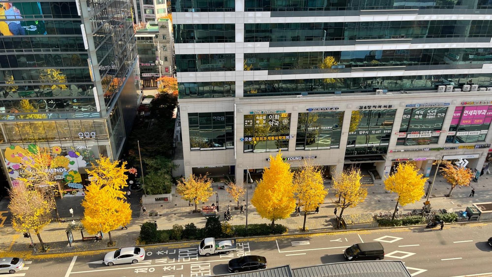 Apartment Hongdae Guesthouse3 1min From Hongik Uni Station Exit #1 *