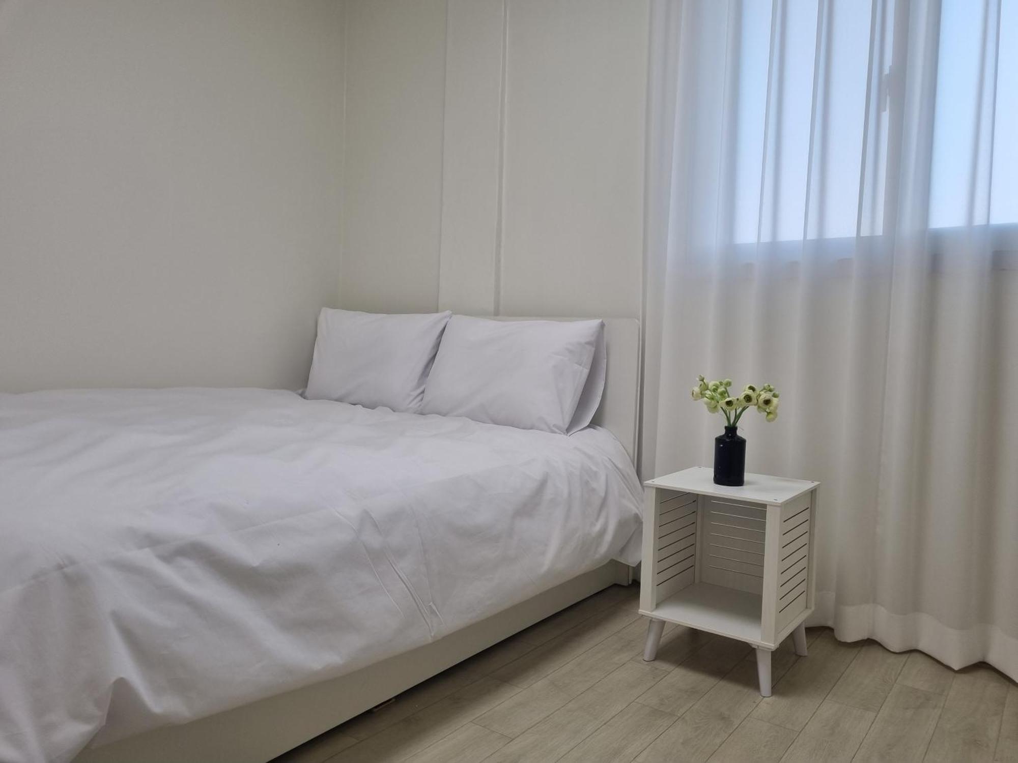 Apartment Hongdae Gangnam Line 2 St 1 Min *