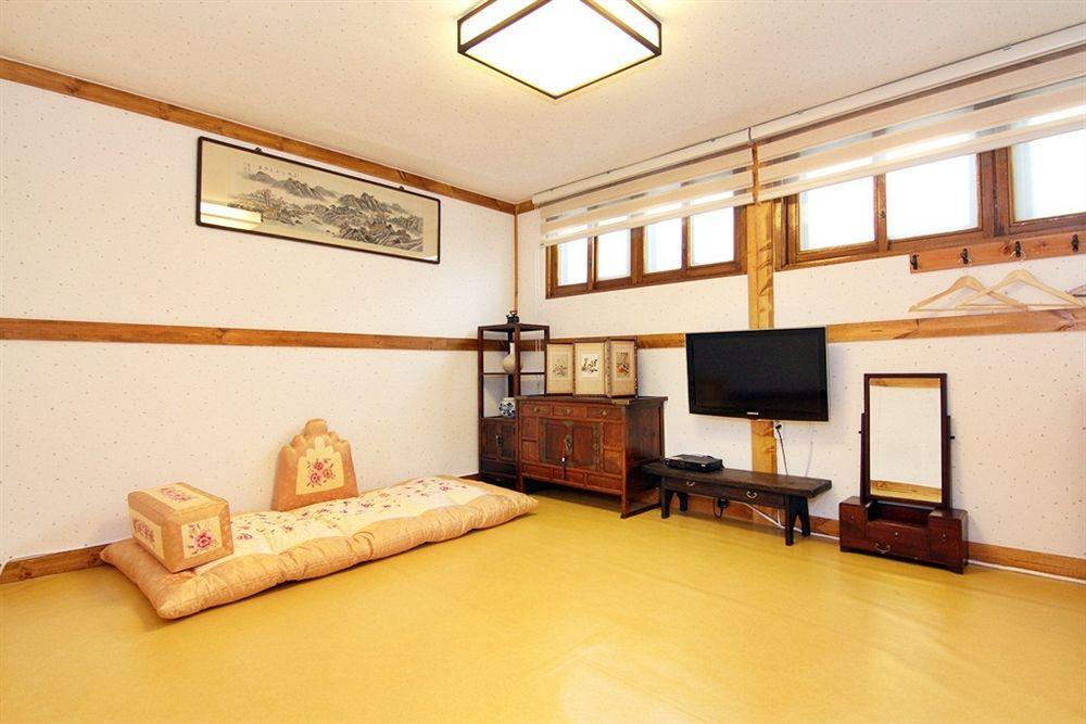 Hyosunjae Hanok Guest house 2*