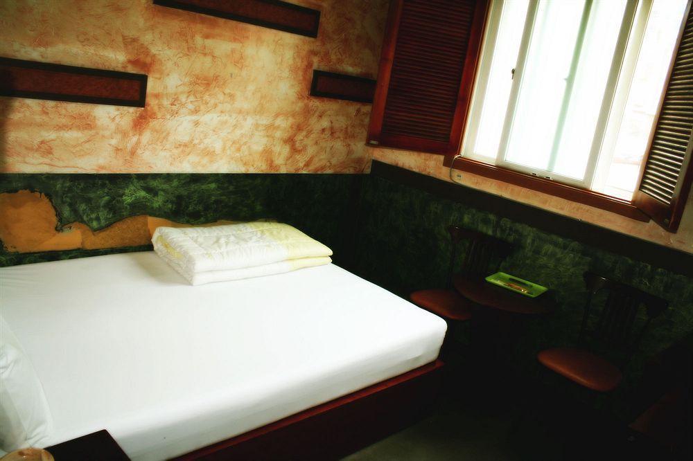 Oppa Hostel Seoul