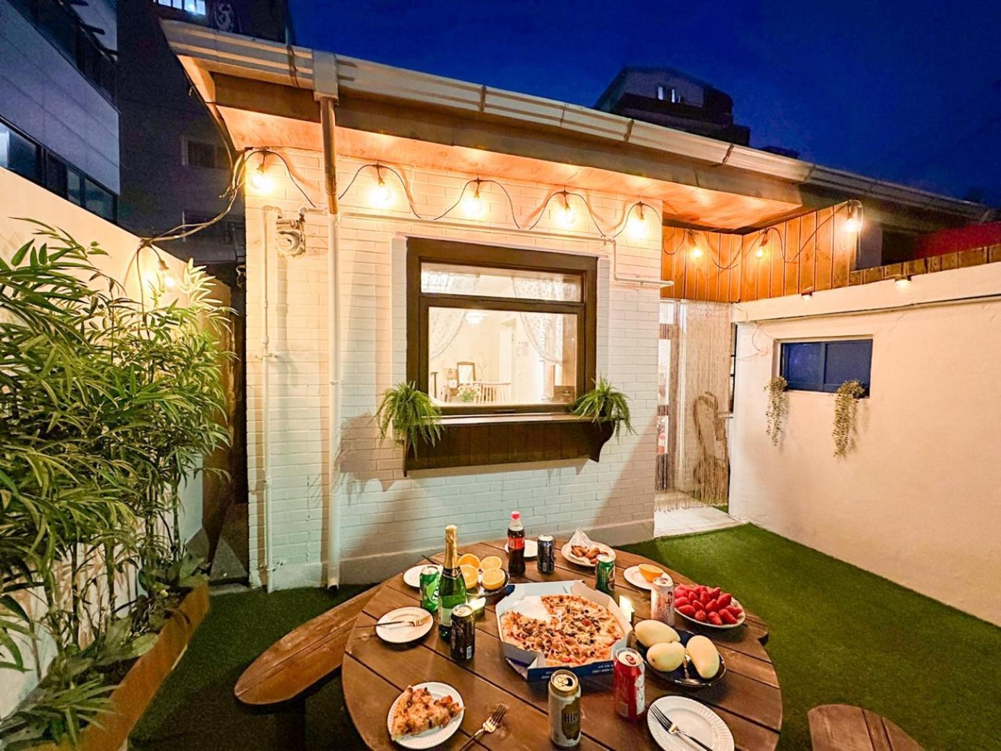 Yunseul- Garden House In The With Korean Beauty Seoul