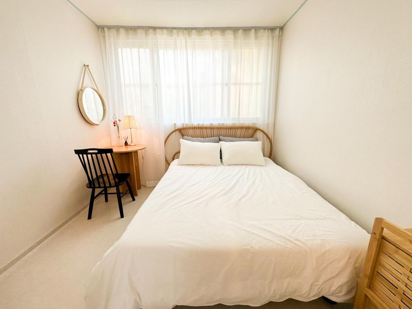 Rock 樂 2 3 Beds 3 Min From Ewha Univ Stn *