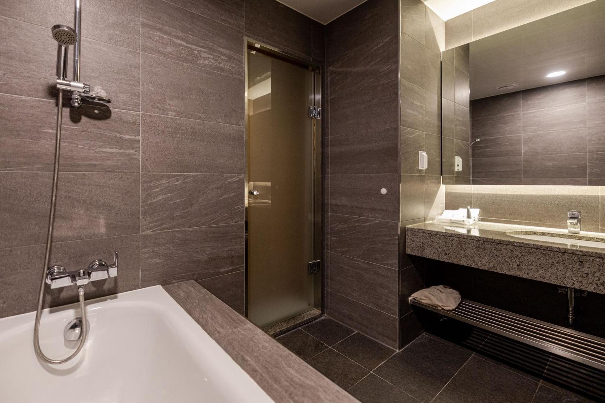 Sunbee Insadong Hotel