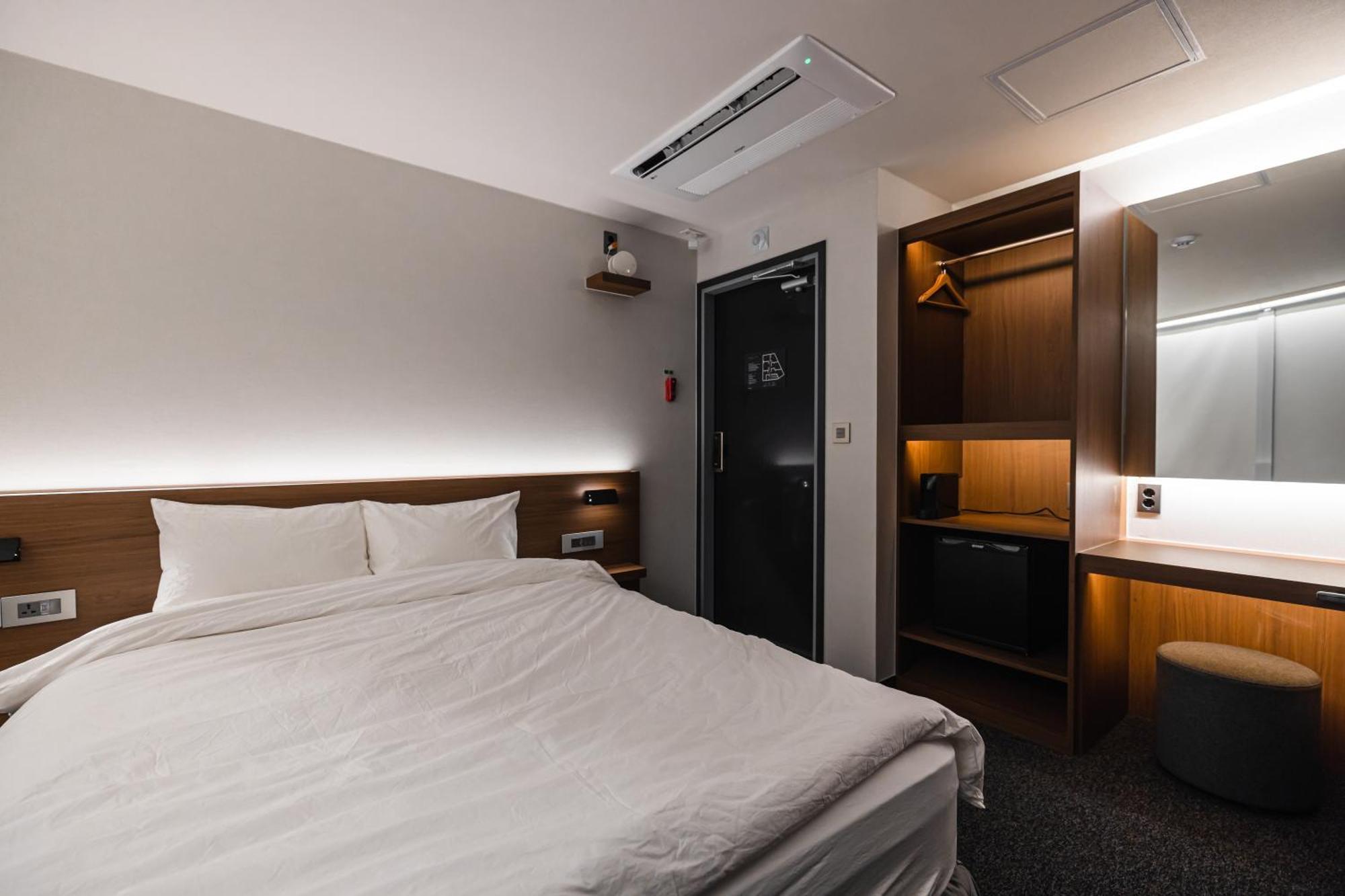 Hotel Pillowsopher Hongdae