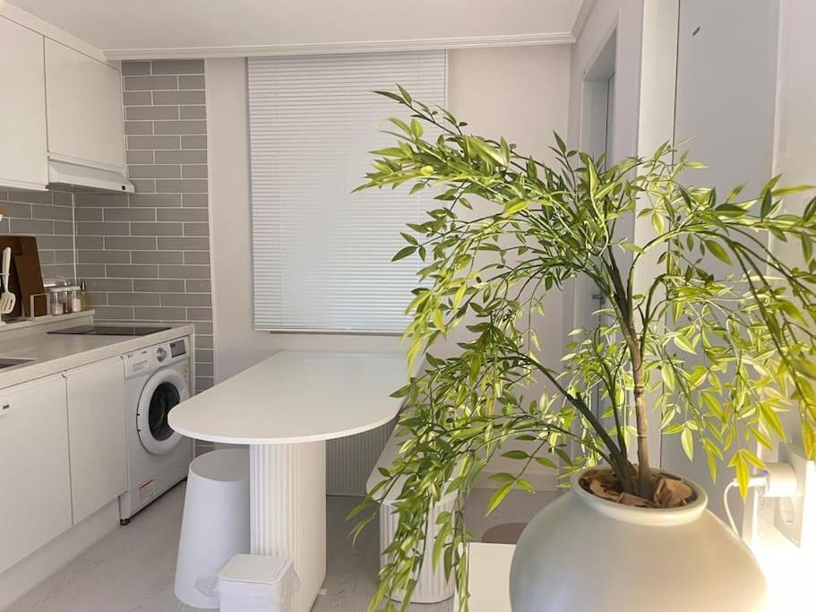 Apartment U Seoul