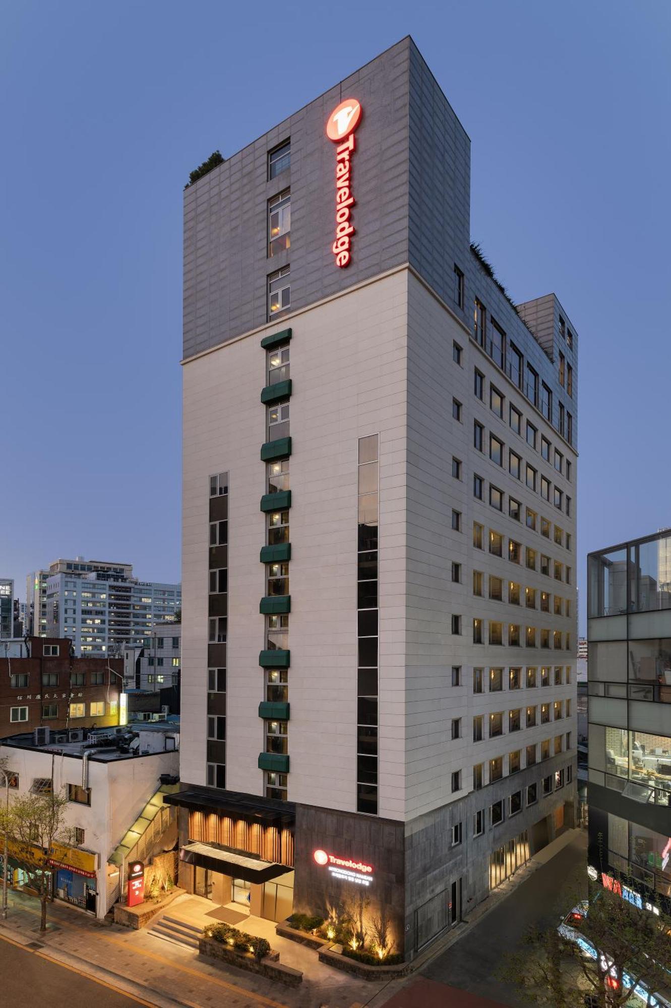 Hotel Travelodge Myeongdong Namsan