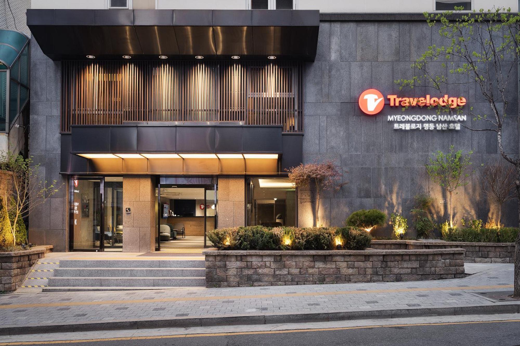Travelodge Myeongdong Namsan Hotel