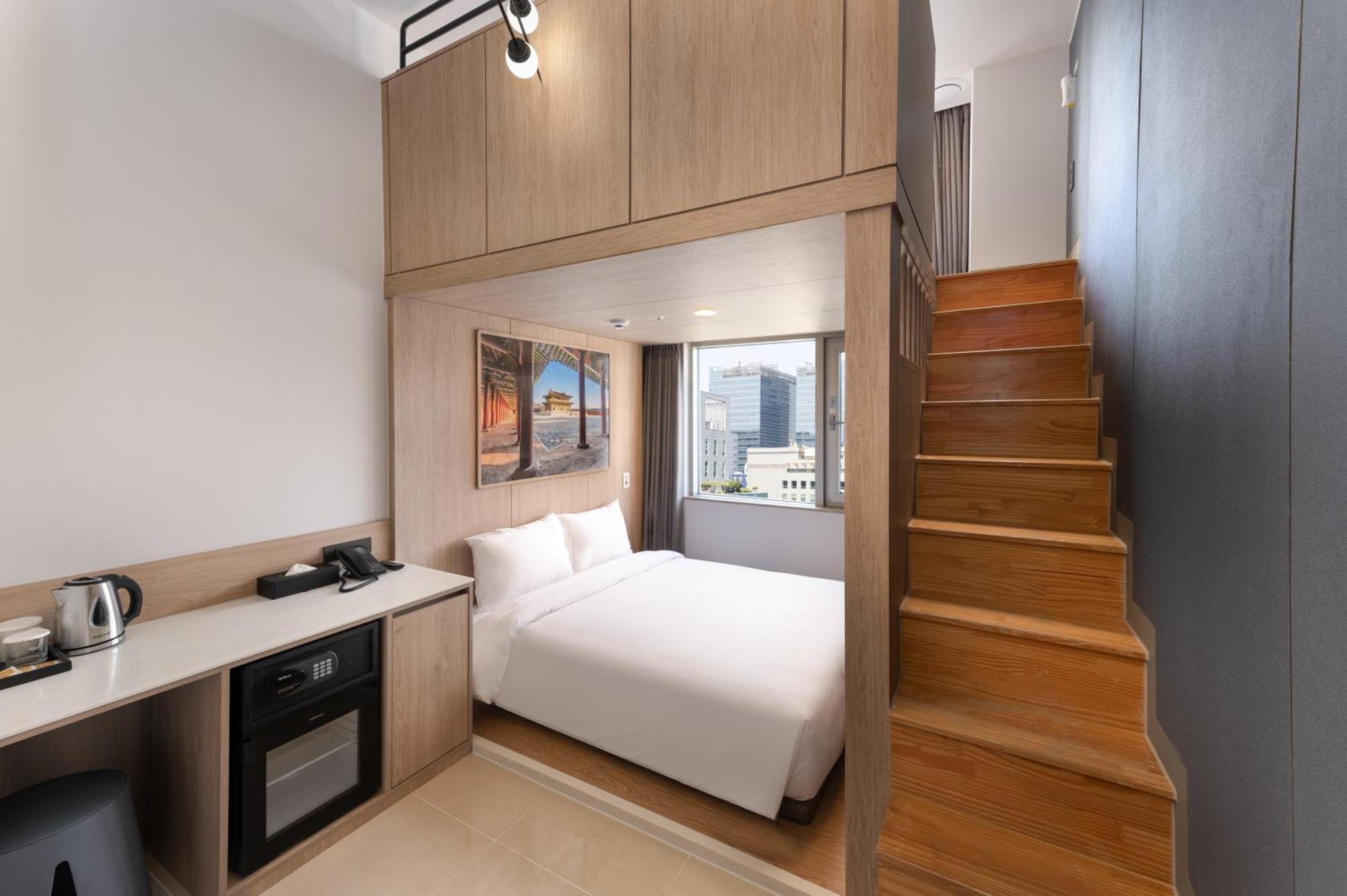 Travelodge Myeongdong Namsan Hotel