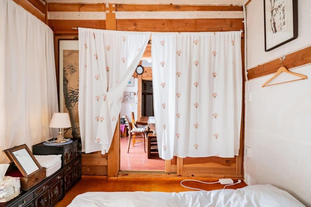 Namhyundang - Hanok Korean Traditional House Holiday home *