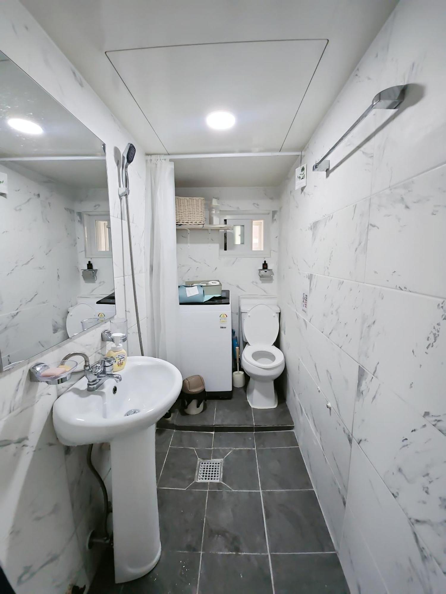 Villa Here,stay - 5min To Hapjeong Station, 10mins To Hongdae Seoul