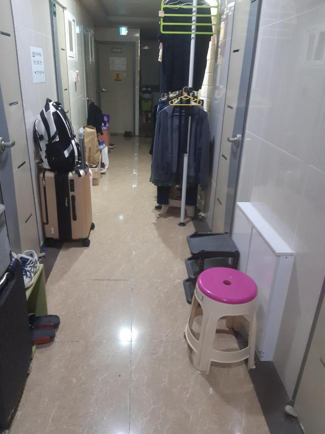 Happy House Hostel *