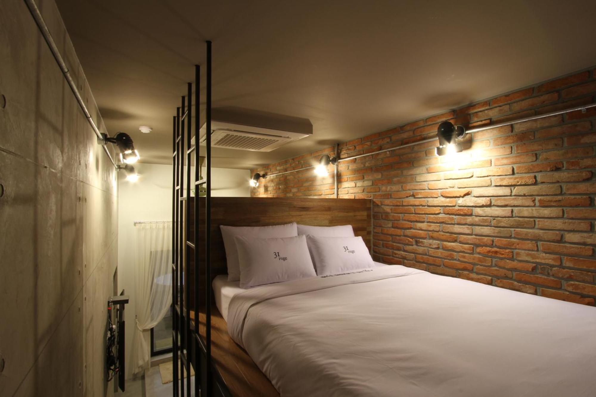 31page Hotel
