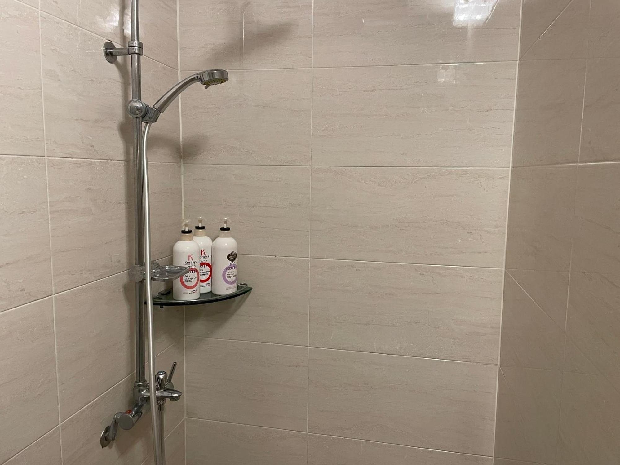 & Aparthotel
