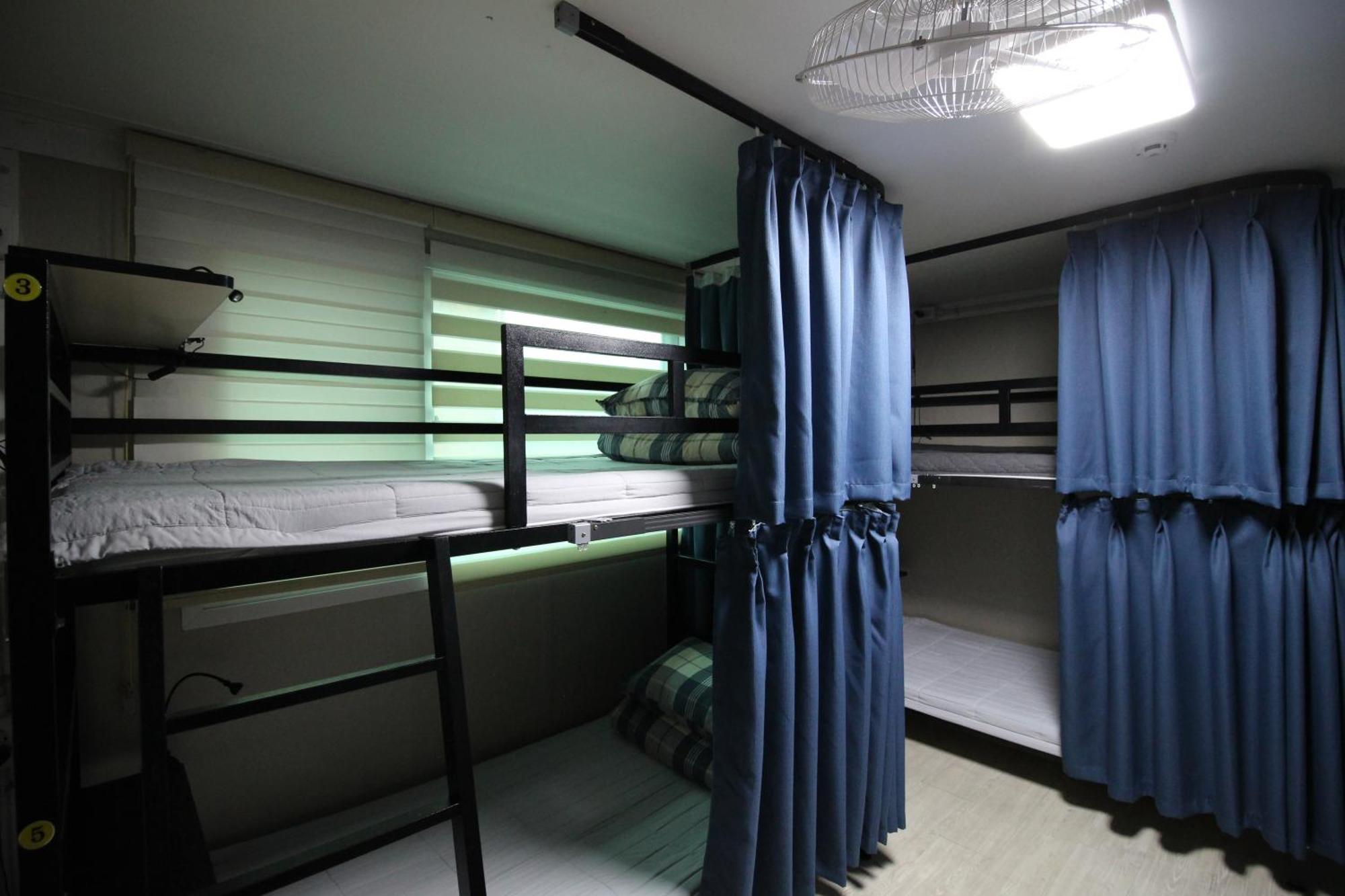 Bunk Hongdae Guest house 2*